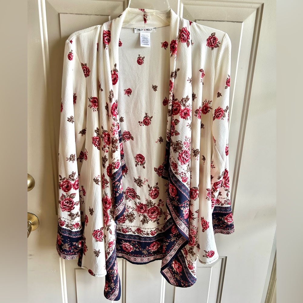 Rose Patterned Long Sleeve Shawl/Jacket